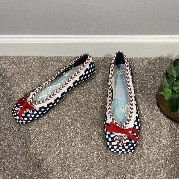 Irregular Choice Flats Thatcher Weaved Red White Blue Pump Shoes Size 9 New - Picture 2 of 6